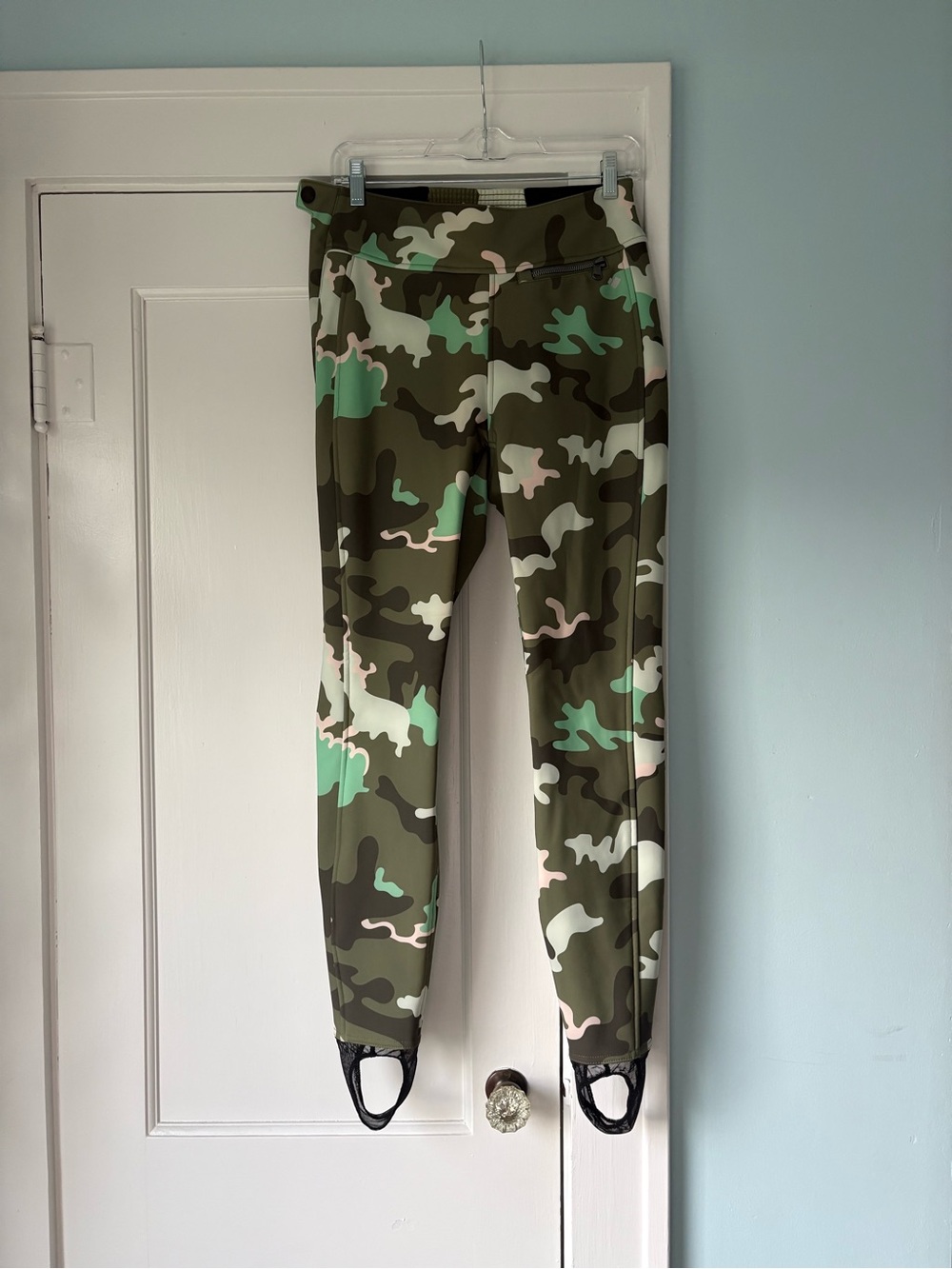 Obermeyer Jinks ITB Soft Shell Saguaro Camo Ski Snowboard Pants Womens Size 8